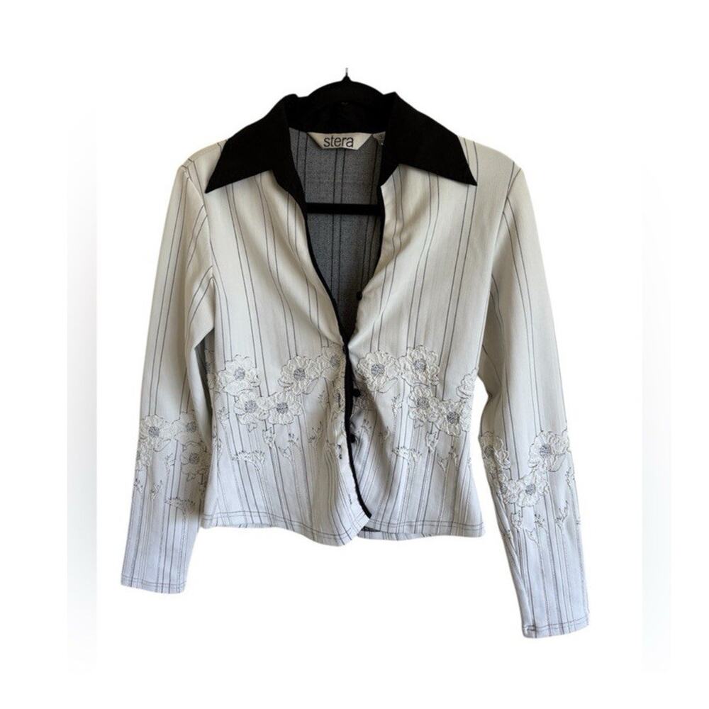 Y2K Stera Women’s S White/Black Pinstripe Embroidered Collared Button Blazer